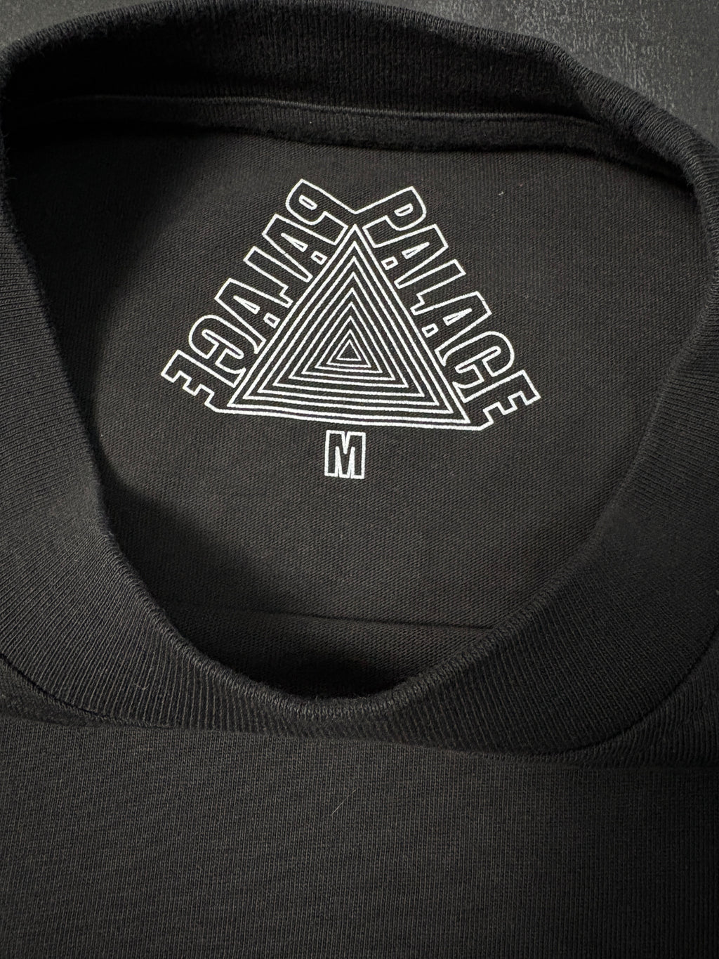 Palace 'Phantom of the Opera' Graphic Tee – Black – Gr. M (10/10 Zustand)