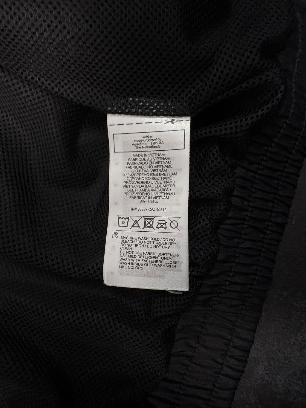 adidas Originals Vintage Track Jacket – Black & Yellow (Archive Tech Look) – Gr. M