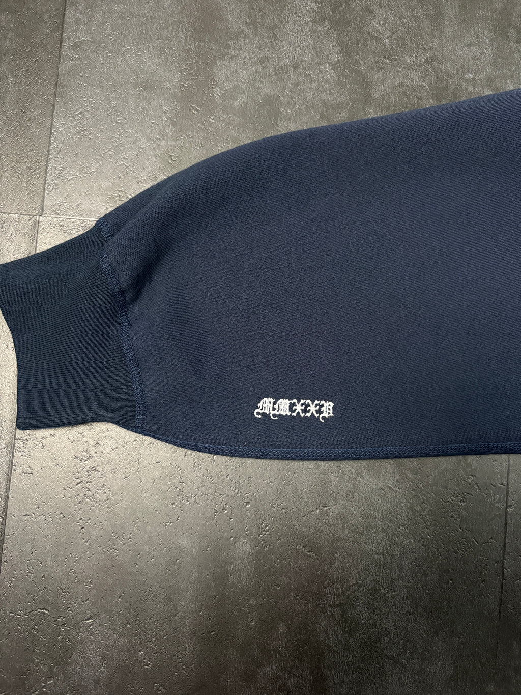 Supreme Box Logo Hoodie (BOGO) – Navy / Marineblau – FW25 – Gr. L (Deadstock)