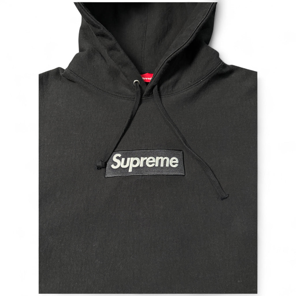 Supreme Box Logo Hoodie (BOGO) – Black on Black – HW24 Archive – Gr. M